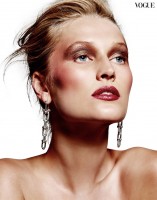 Toni Garrn photo #