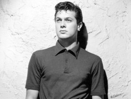 Tony Curtis photo #