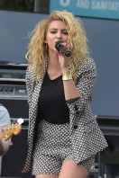 Tori Kelly photo #