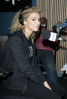 Tori Kelly photo #