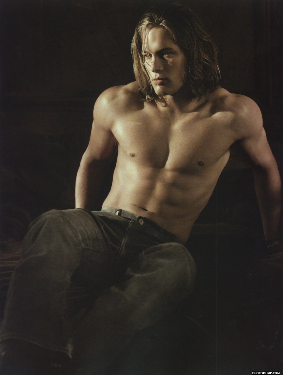 Travis Fimmel: pic #55468