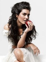 Tuba Buyukustun photo #