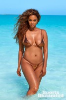 Tyra Banks photo #