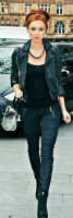 Una Healy photo #