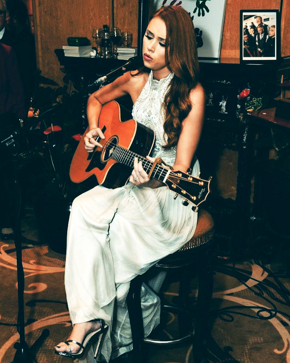 Una Healy: pic #1099871