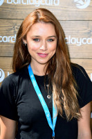Una Healy photo #