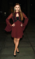 Una Healy photo #