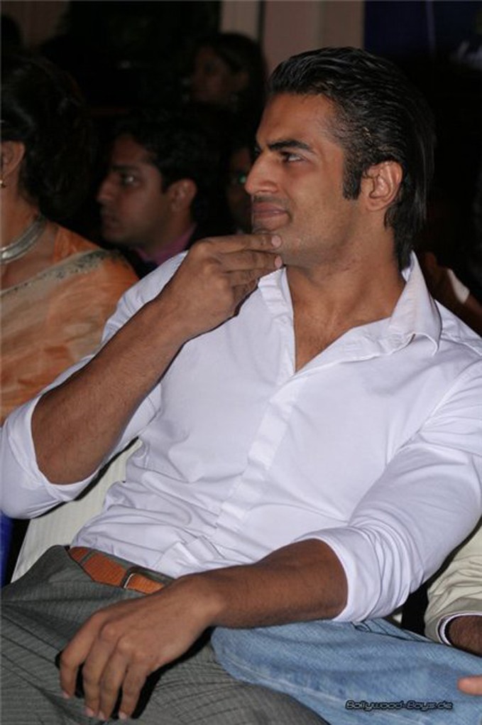 Upen Patel: pic #491423