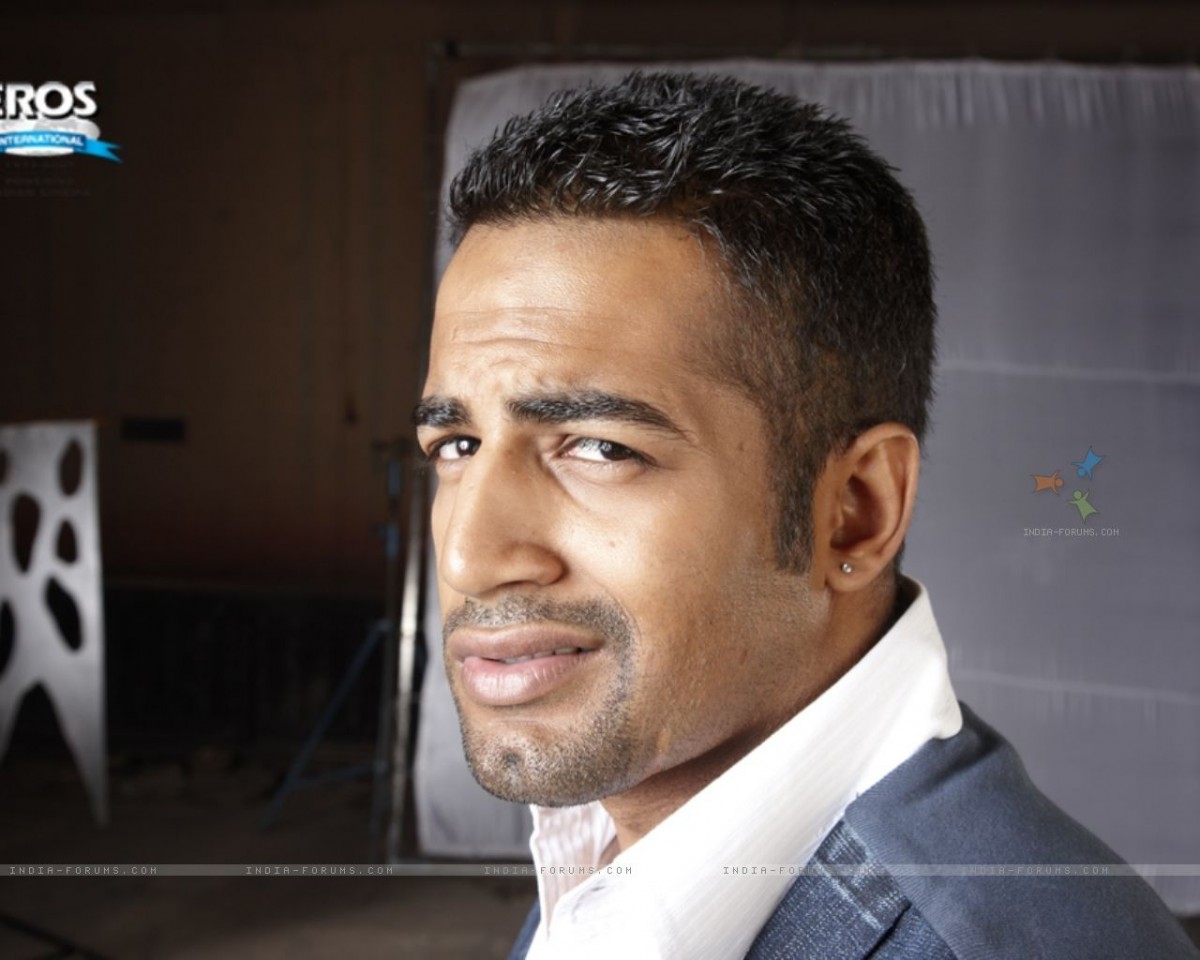 Upen Patel: pic #454182