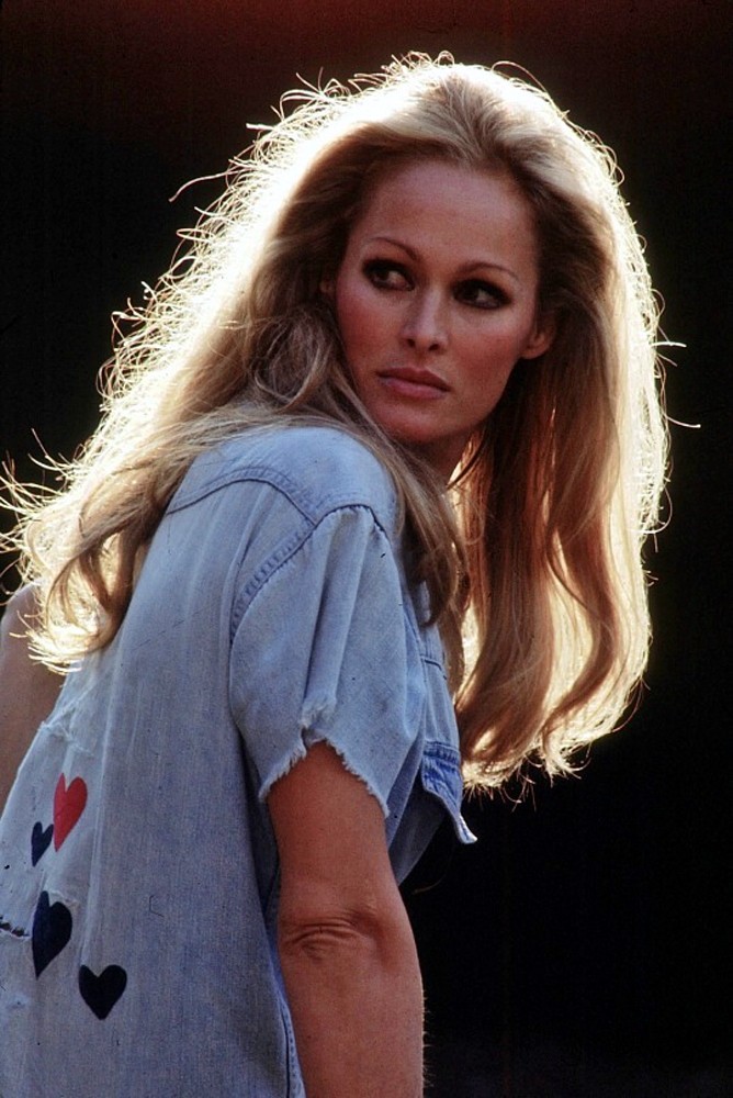 Ursula Andress: pic #384784