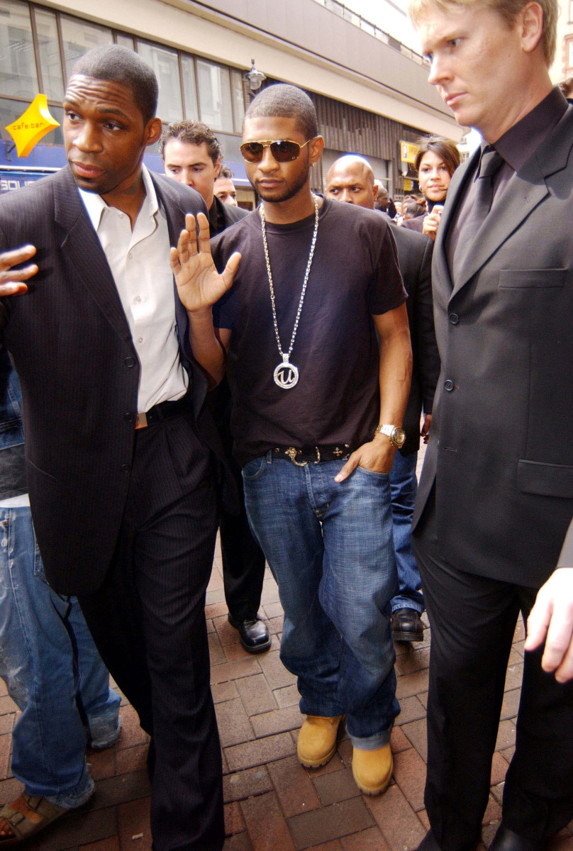 Usher: pic #19744