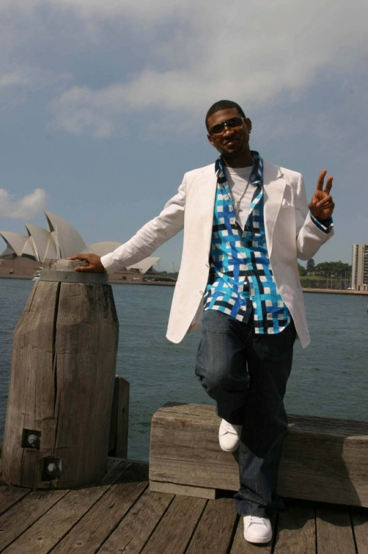 Usher: pic #19751