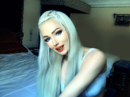 Valeria Lukyanova  photo #