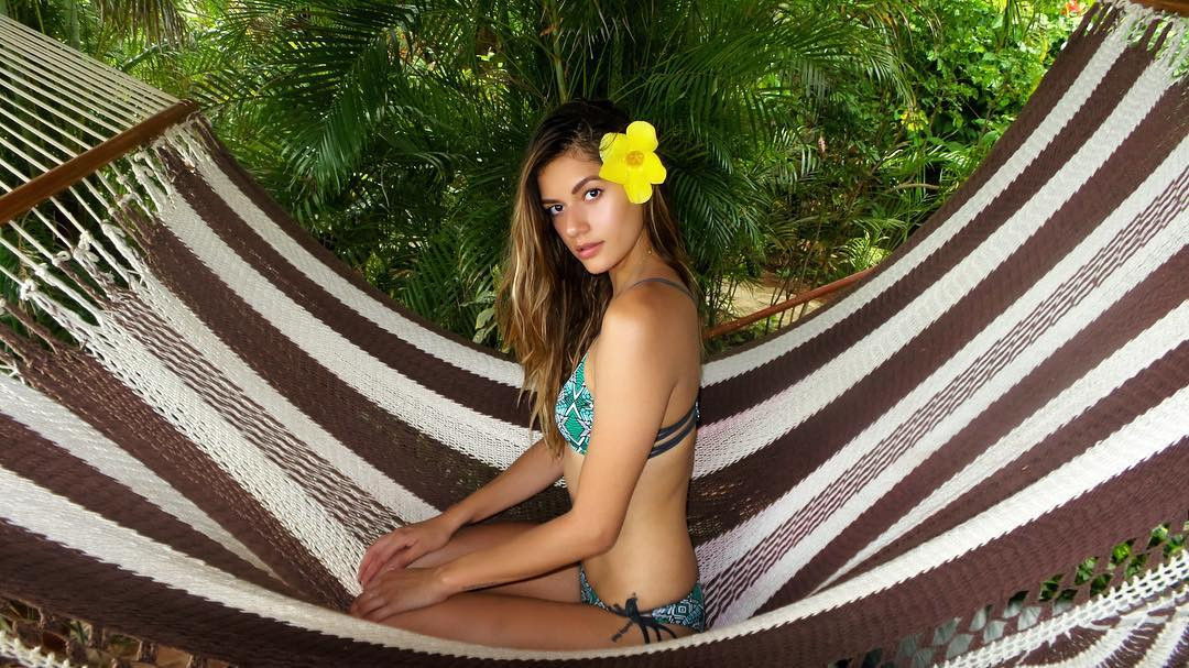 Vanessa Hanson: pic #904796