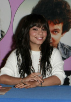 Vanessa Hudgens photo #