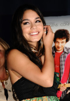 Vanessa Hudgens photo #