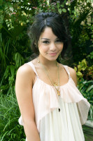 Vanessa Hudgens photo #