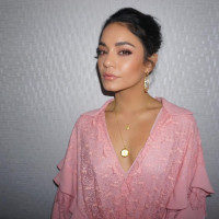 Vanessa Hudgens photo #