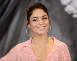 Vanessa Hudgens photo #