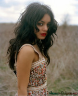 Vanessa Hudgens photo #