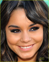 Vanessa Hudgens photo #