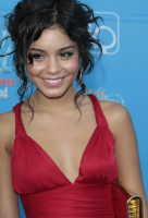 Vanessa Hudgens photo #