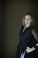Vera Farmiga photo #