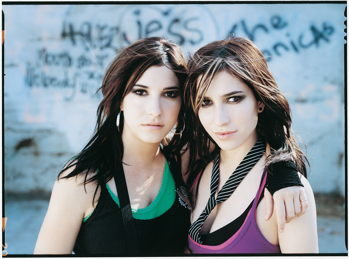 Veronicas: pic #136440