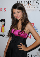 photo 15 in Victoria Justice gallery [id218671] 2009-12-23