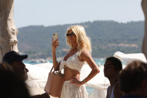 photo 13 in Victoria Silvstedt gallery [id1225617] 2020-08-04