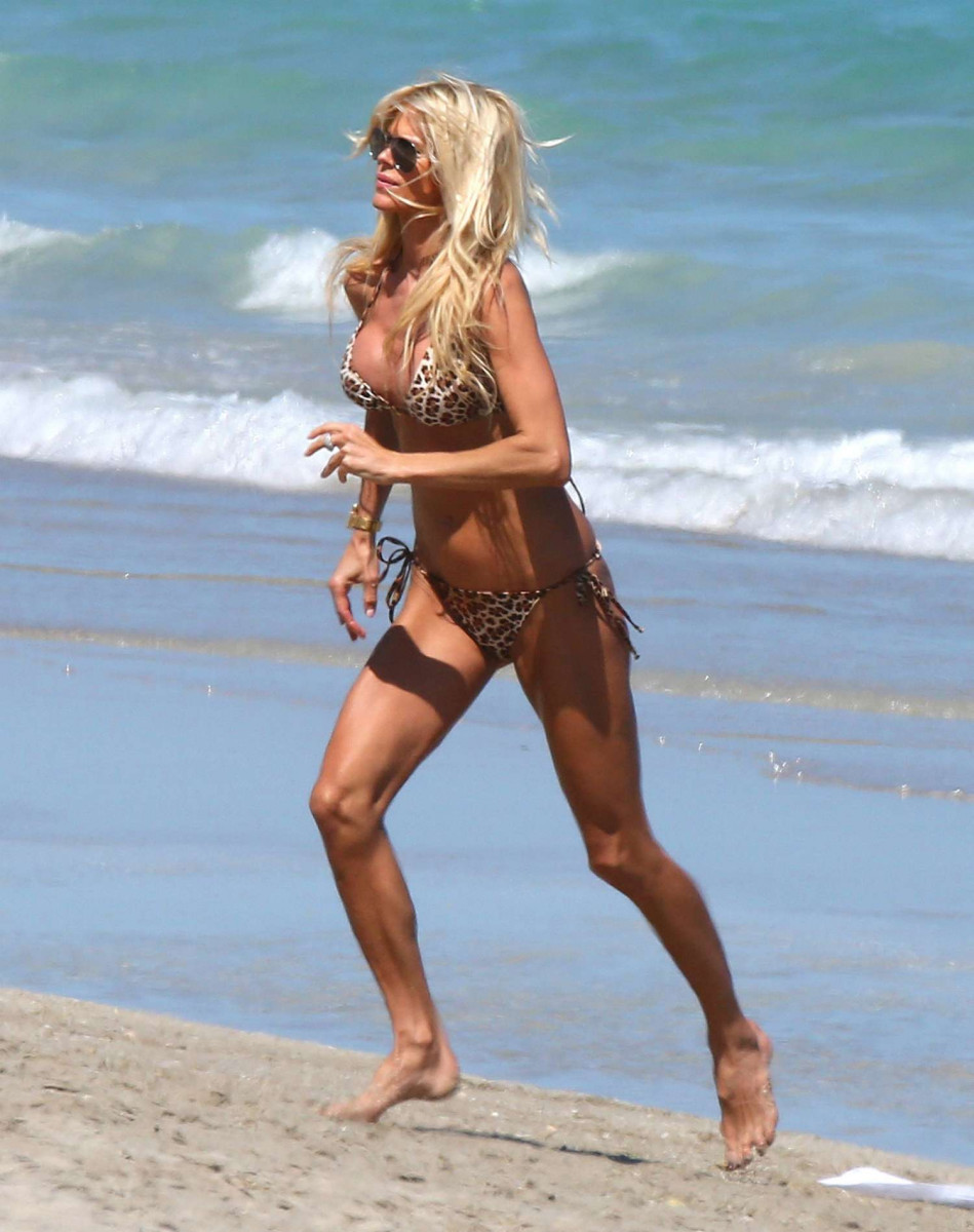 Victoria Silvstedt: pic #732390