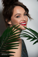 Violett Beane photo #