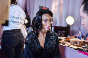 Winnie Harlow photo #