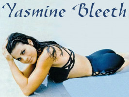 Yasmine Bleeth photo #