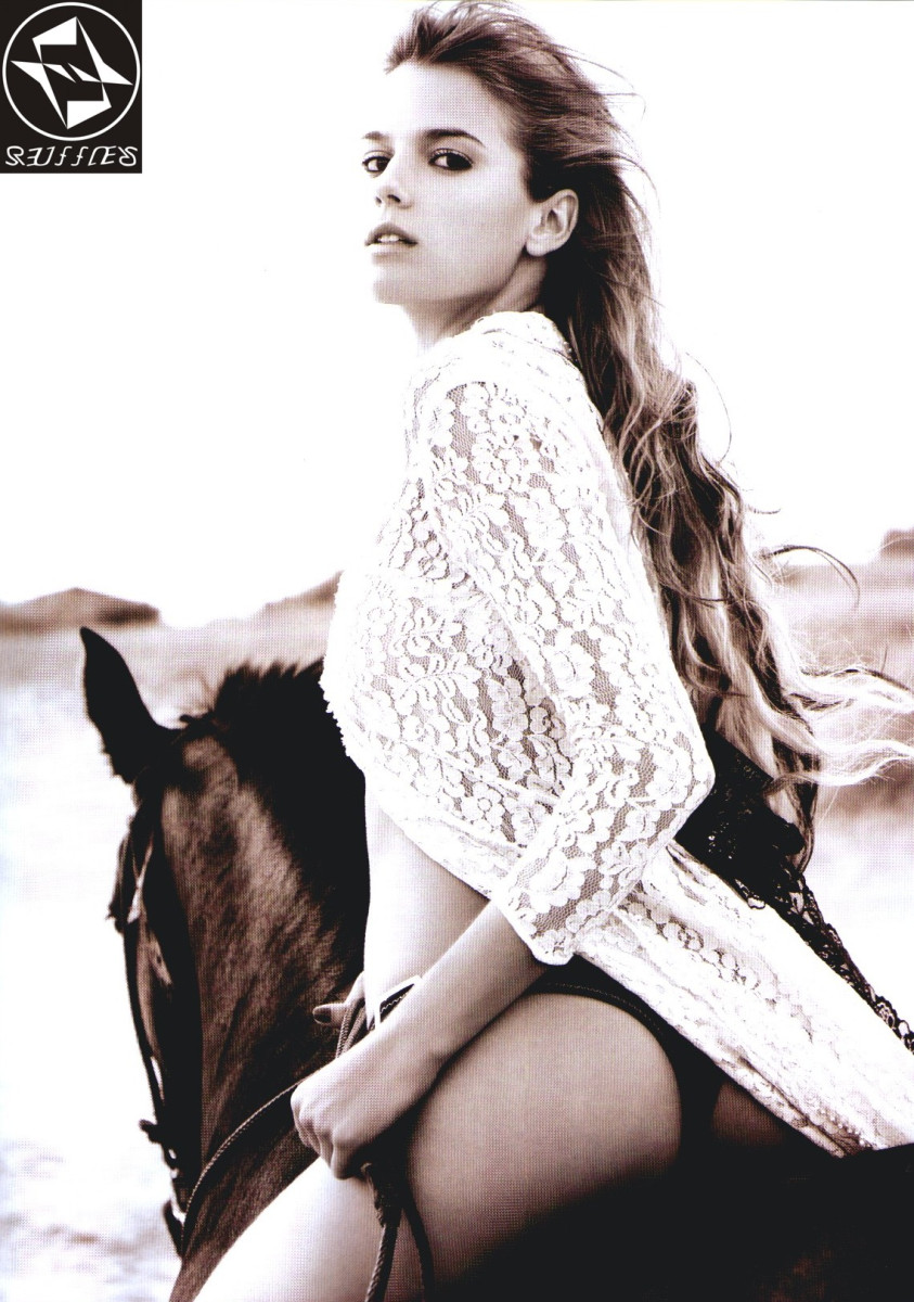 Yesica Toscanini: pic #223769