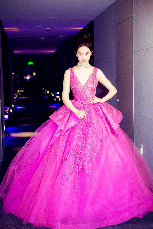 Yifei Liu: pic #1120340