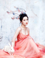 Yifei Liu photo #