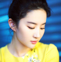 Yifei Liu photo #