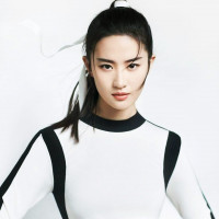 Yifei Liu photo #