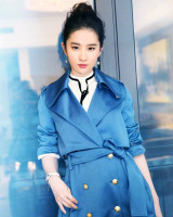 Yifei Liu photo #