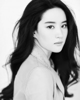 Yifei Liu photo #