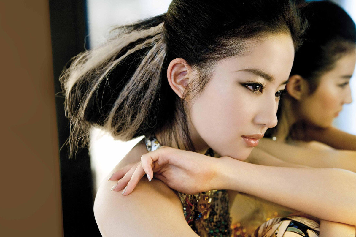 Yifei Liu: pic #242368