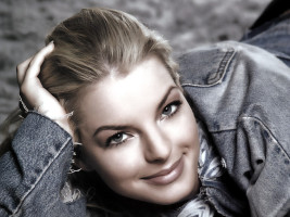 Yvonne Catterfeld photo #