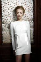 Yvonne Strahovski photo #