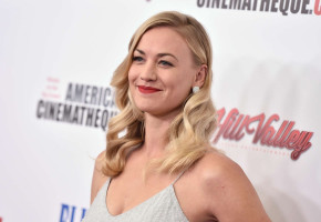 Yvonne Strahovski photo #