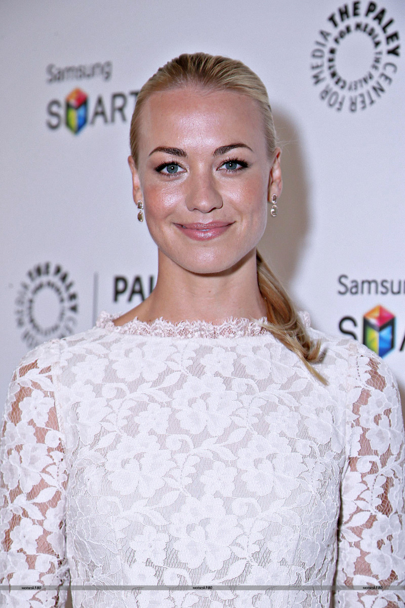 Yvonne Strahovski: pic #1264486