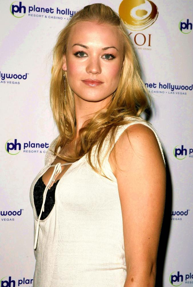 Yvonne Strzechowski: pic #286919