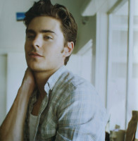 photo 12 in Zac Efron gallery [id188310] 2009-10-08