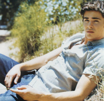 photo 13 in Zac Efron gallery [id188308] 2009-10-08