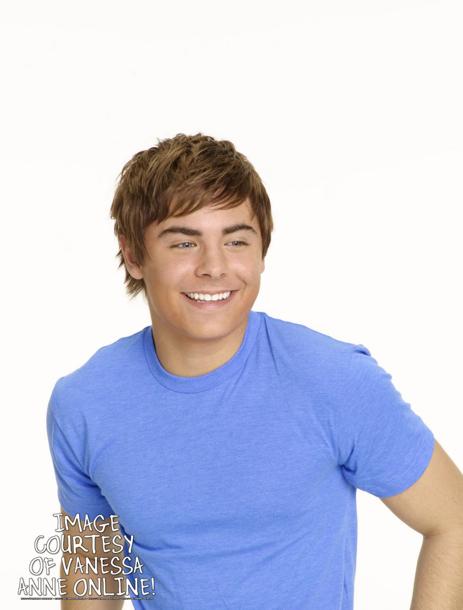 Zac Efron: pic #130002